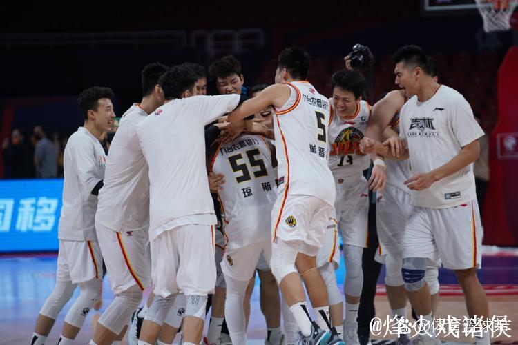 一日双赛 四川队一胜一负